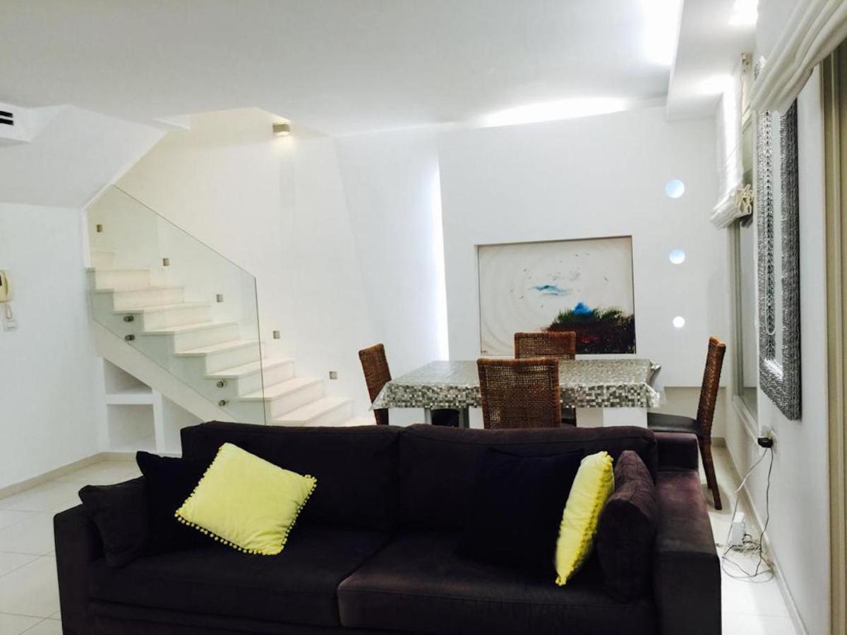 Regency Residence With Pool - Next The Beach Herzelia Exterior foto
